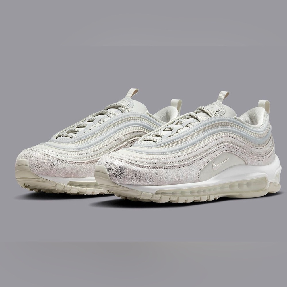 NWOT Nike Air Max 97 light bone